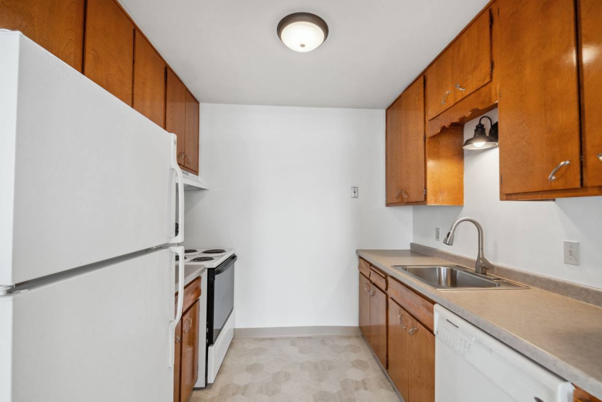 Apartment for rent at Rose Mall, 2200 N Pascal St, St. Paul, MN 55113