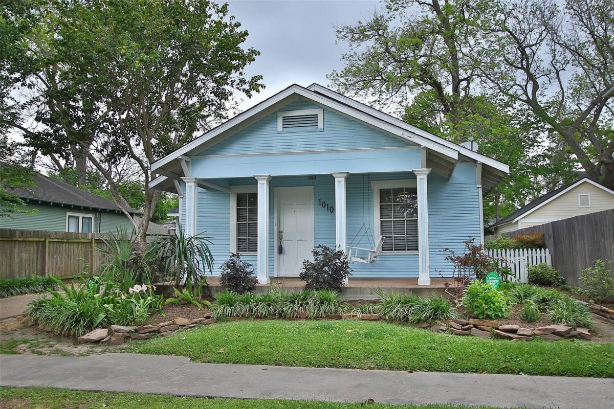 House for rent at 1010 Louise St, Houston, TX 77009