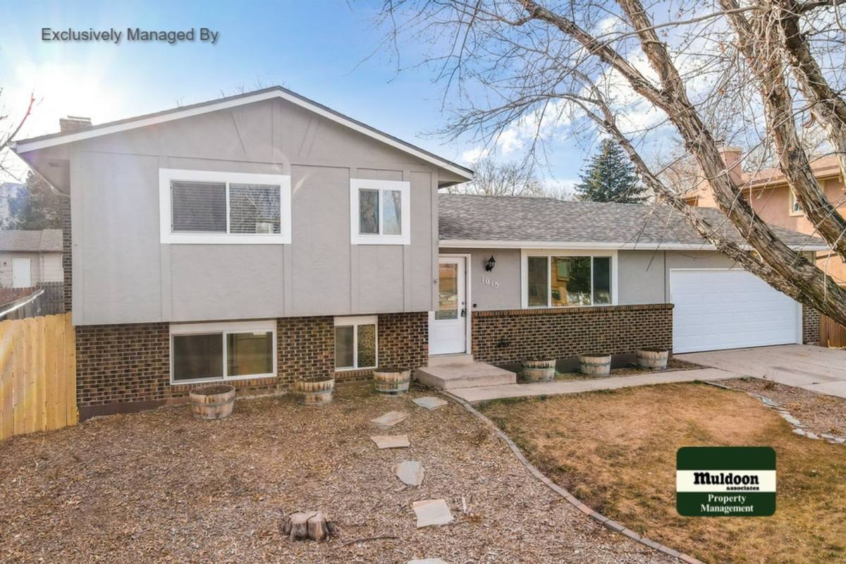 House for rent at 1015 Vondelpark Dr, Colorado Springs, CO 80907