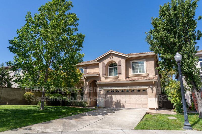 House for rent at 40 Ladyhawk Court, Sacramento, CA 95835