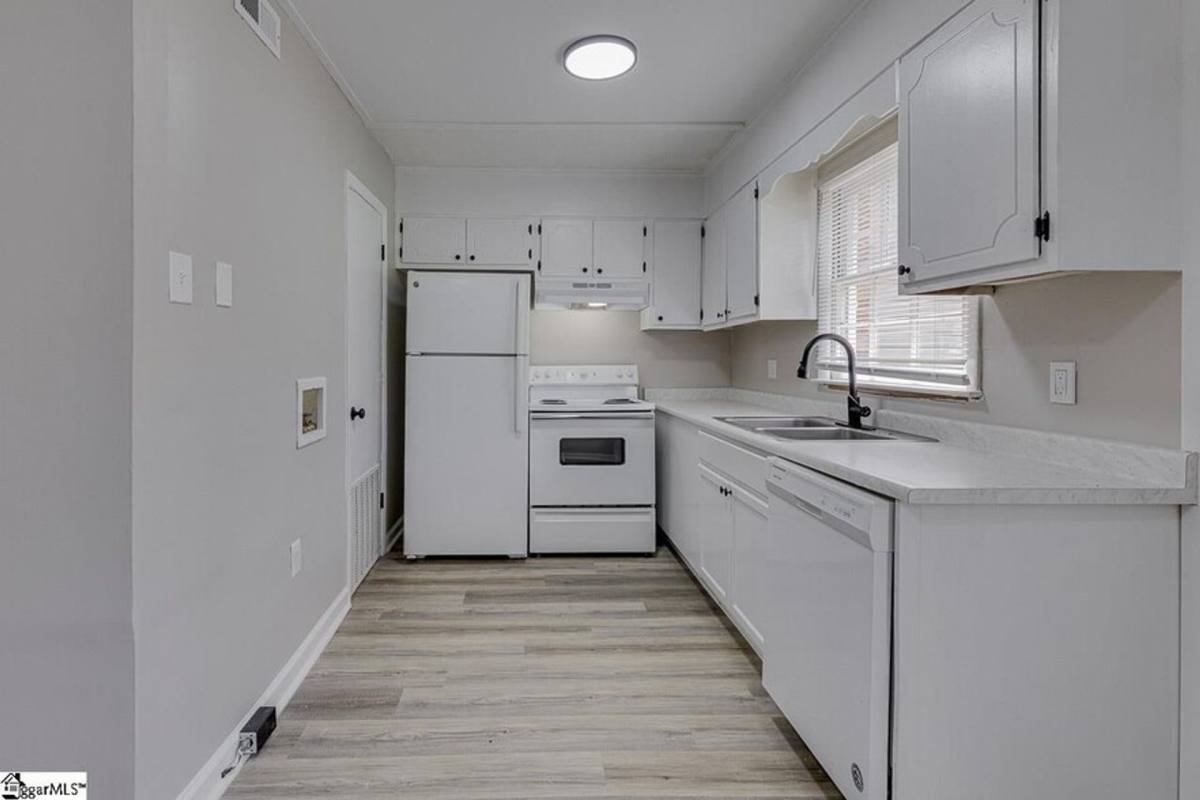 Townhouse for rent at 6526 White Horse Rd, Greenville, SC 29611