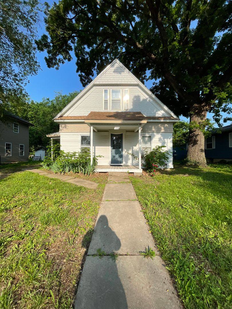 House for rent at 717 E St, Emporia, KS 66801