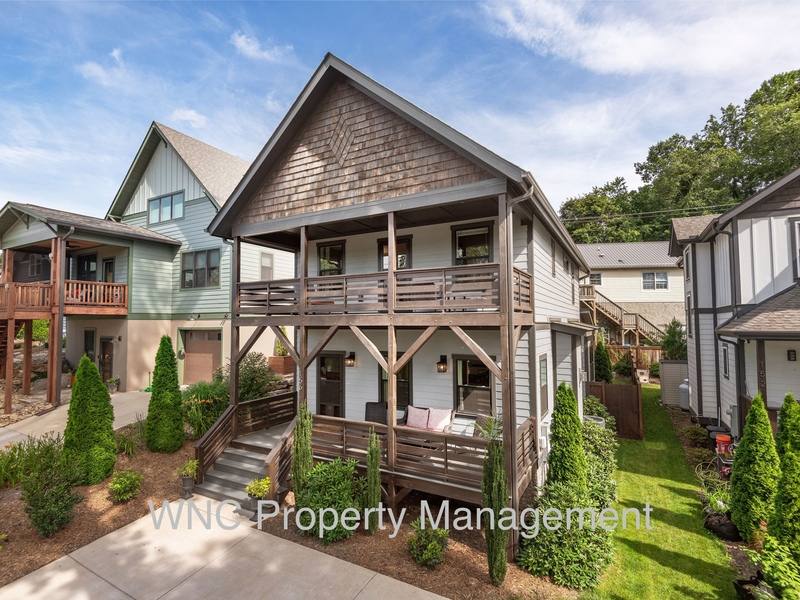 House for rent at 156 Joyner Ave, Asheville, NC 28806