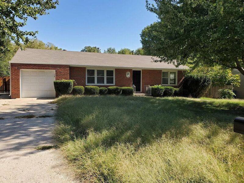 House for rent at 47 N Browning St, Kansas City, MO 64119