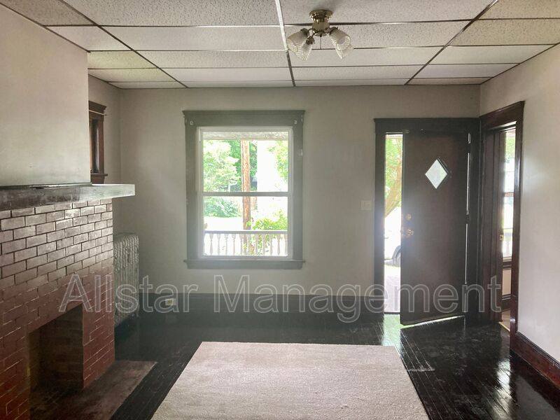 Apartment for rent at 3786 W 37 St #1, Cleveland, OH 44109