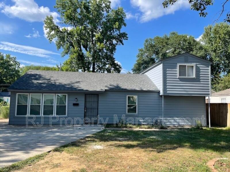 House for rent at 4380 Reed Ave, Memphis, TN 38108