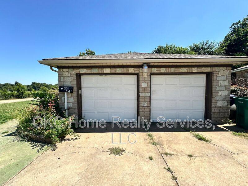 House for rent at 3500 NW 14th St, Oklahoma City, OK 73107