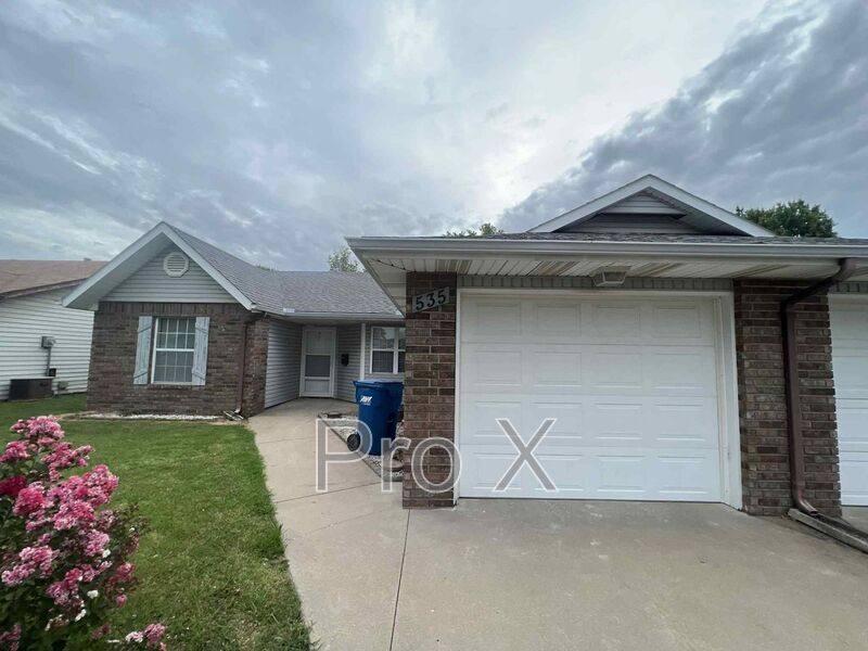 House for rent at 535 Scott St, Carthage, MO 64836