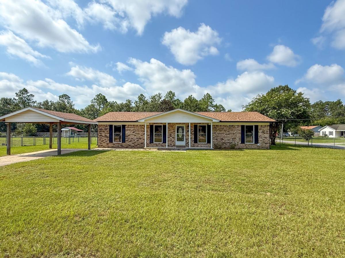 House for rent at 5801 Timberline Dr, Milton, FL 32570