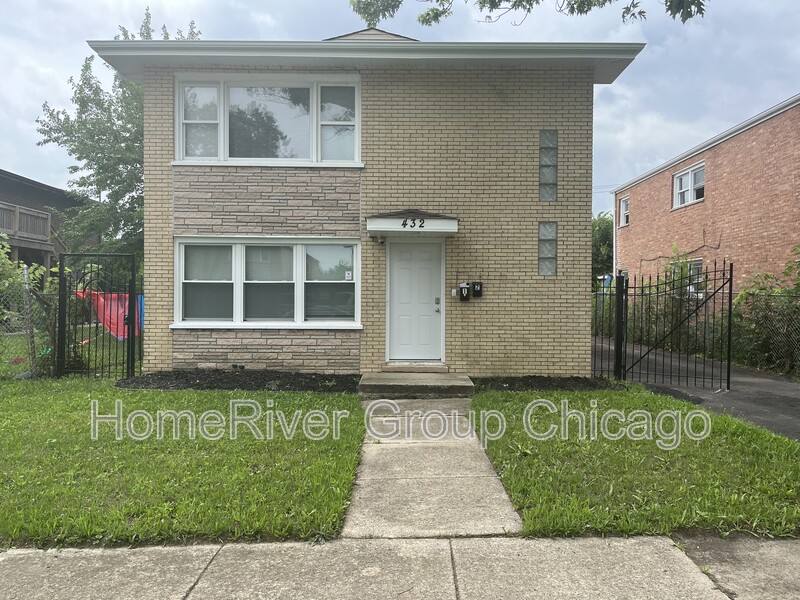 Apartment for rent at 432 Hickory St #2, Chicago Heights, IL 60411