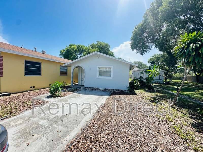 House for rent at 218 N D St, Lake Worth Beach, FL 33460