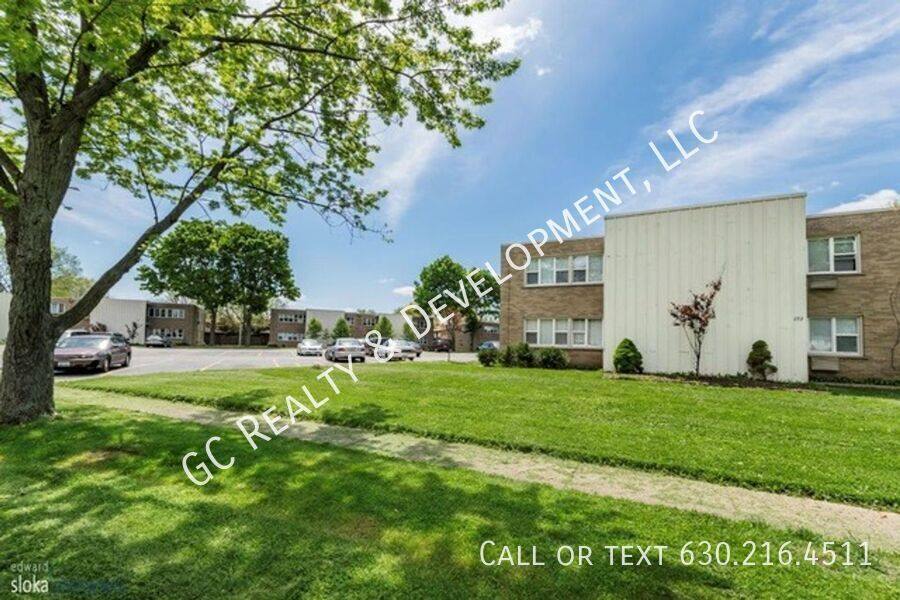 Apartment for rent at 229 Uteg St #4, Crystal Lake, IL 60014