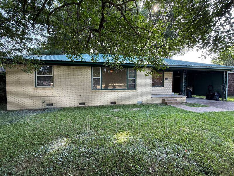 House for rent at 1104 Gee St, Jonesboro, AR 72401