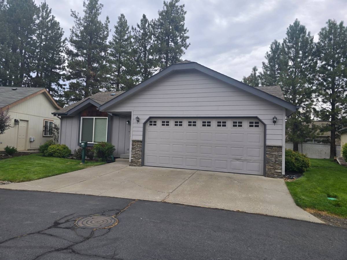 House for rent at 638 N Tam Rim Dr, Sisters, OR 97759