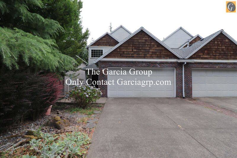 Townhouse for rent at 3723 SW Stephenson St, Portland, OR 97219