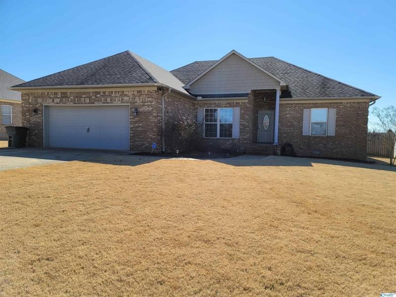 House for rent at 25756 Iron Gate Dr, Madison, AL 35756