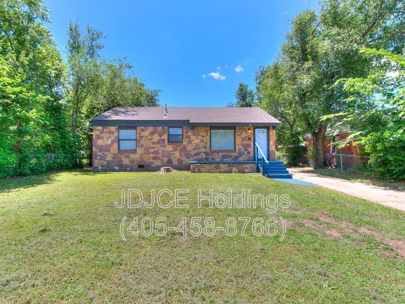House for rent at 422 Wilson Dr, Oklahoma City, OK 73110