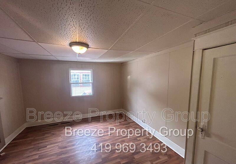 House for rent at 443 E Albert St, Lima, OH 45804