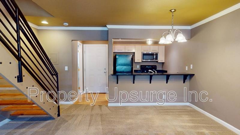 Townhouse for rent at 3220 C St #1, Redding, CA 96002