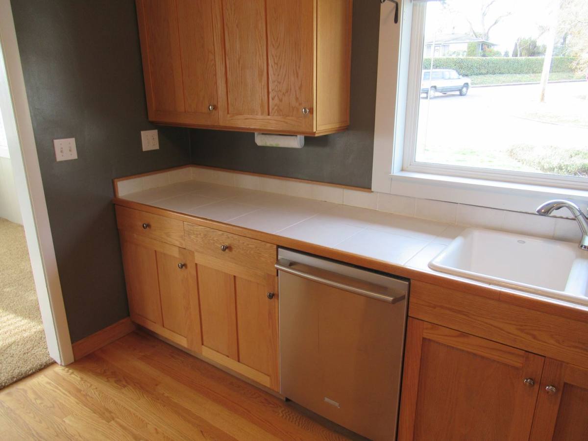 House for rent at 2680 Doughton St S, Salem, OR 97302