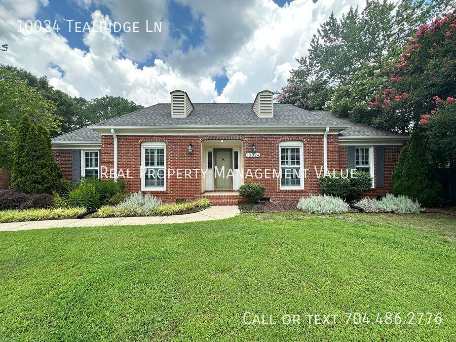 House for rent at 10024 Tealridge Lane, Charlotte, NC 28277