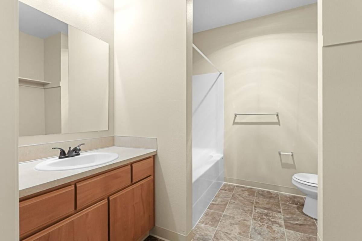 Apartment for rent at 1668 Baxter Rd SE, Salem, OR 97306