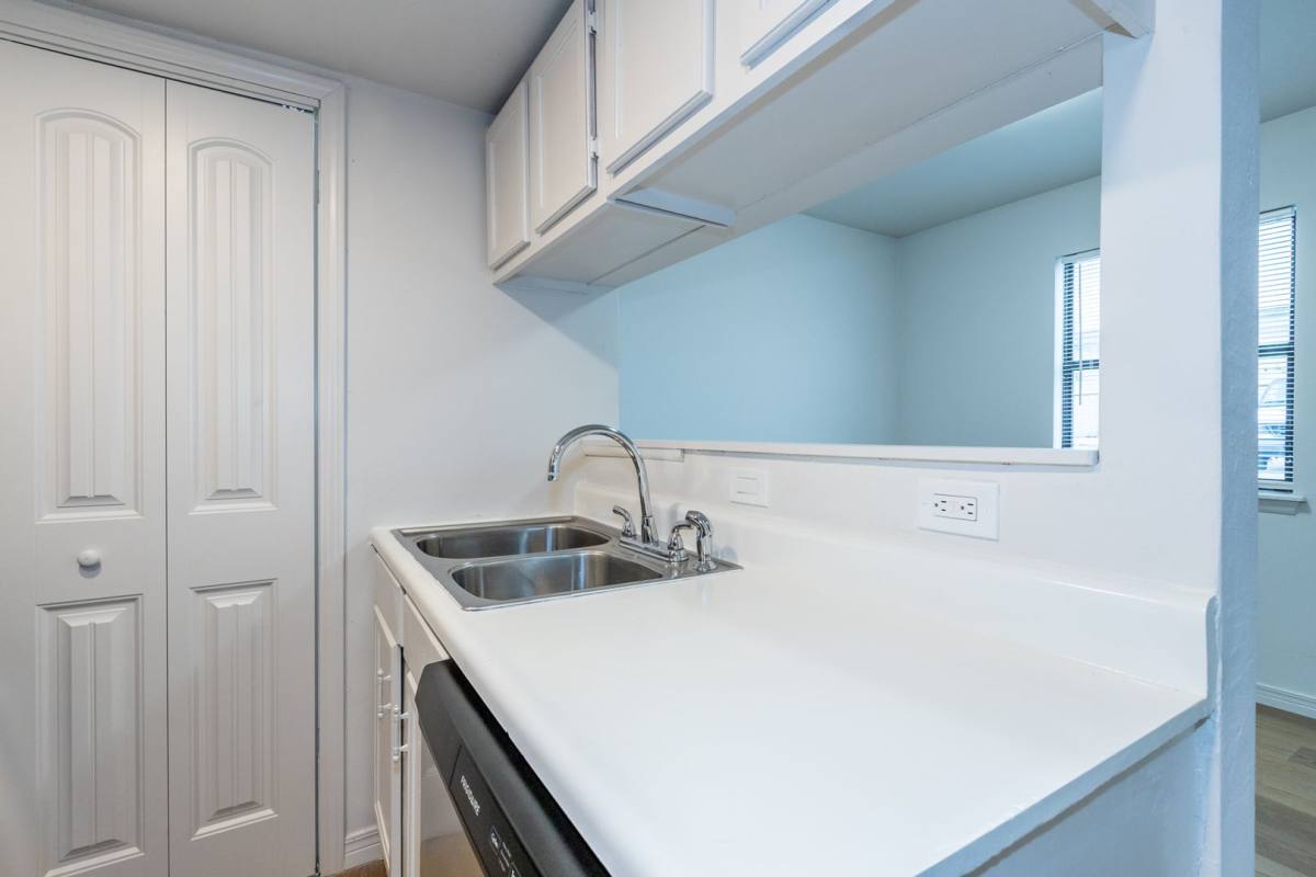 Townhouse for rent at 10951 E 23rd St, Tulsa, OK 74129