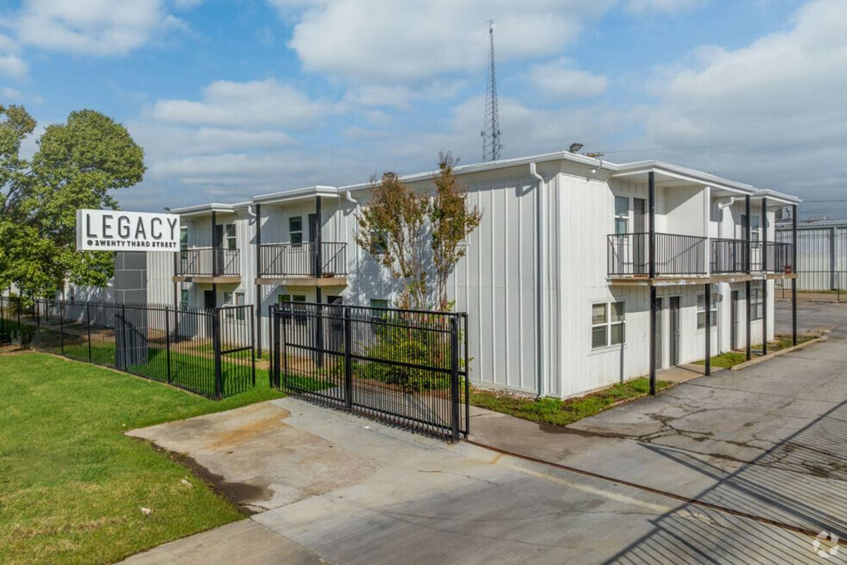 Townhouse for rent at 10951 E 23rd St, Tulsa, OK 74129