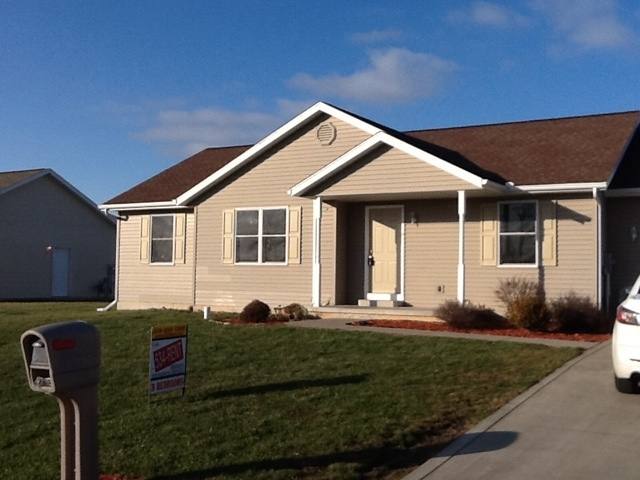 House for rent at 18823 Red Cedar Rd, New Paris, IN 46553