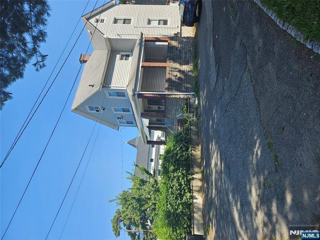 Apartment for rent at 141 Union St #1-1, Bergenfield, NJ 07621