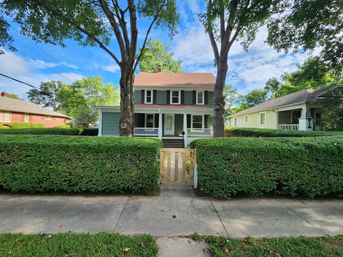 House for rent at 701 E Loren St, Springfield, MO 65807