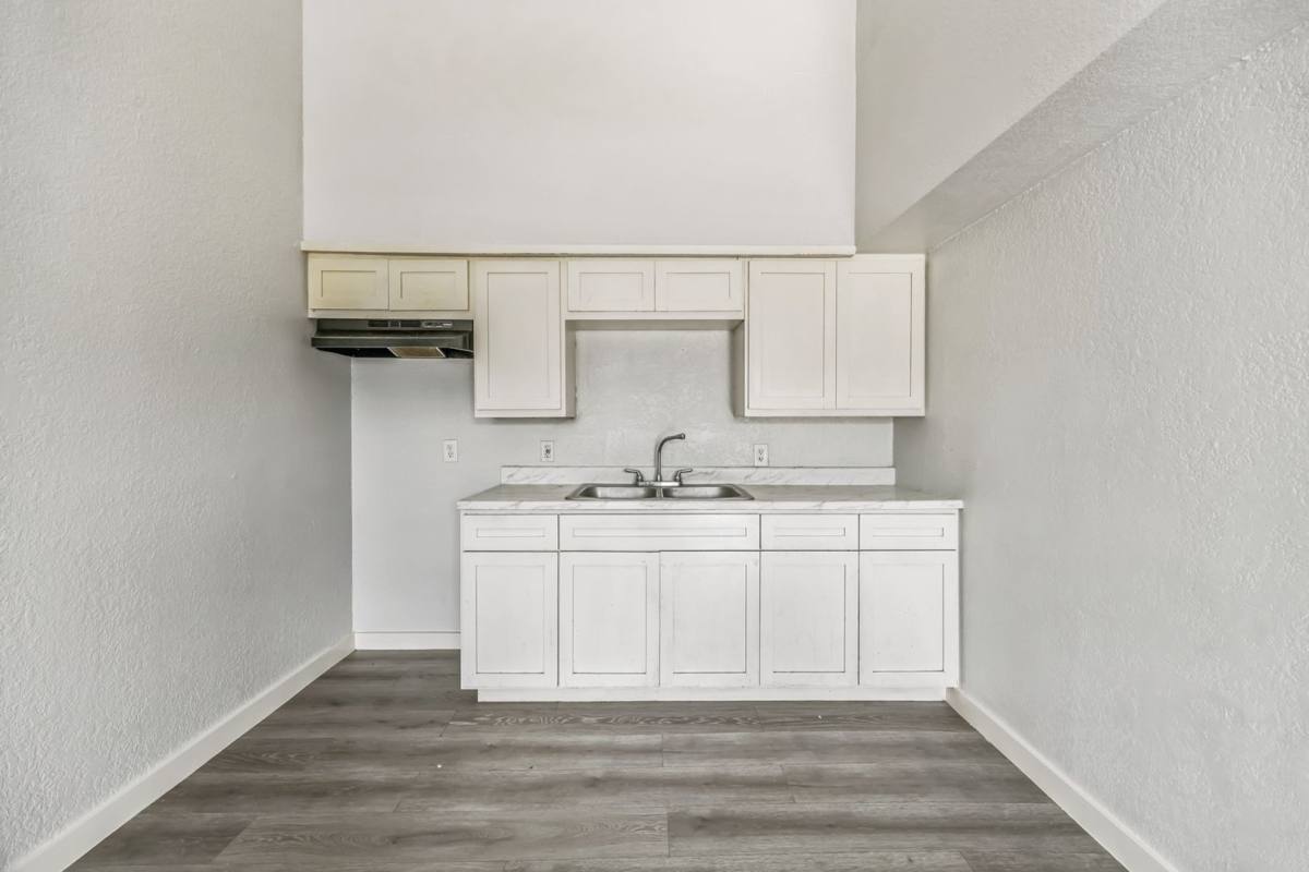 Apartment for rent at 1007 W Saint Charles St, Brownsville, TX 78520
