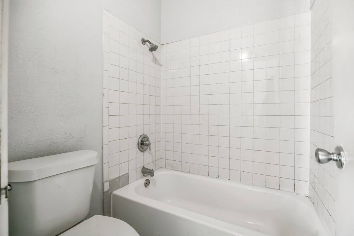 Apartment for rent at 1007 W Saint Charles St, Brownsville, TX 78520