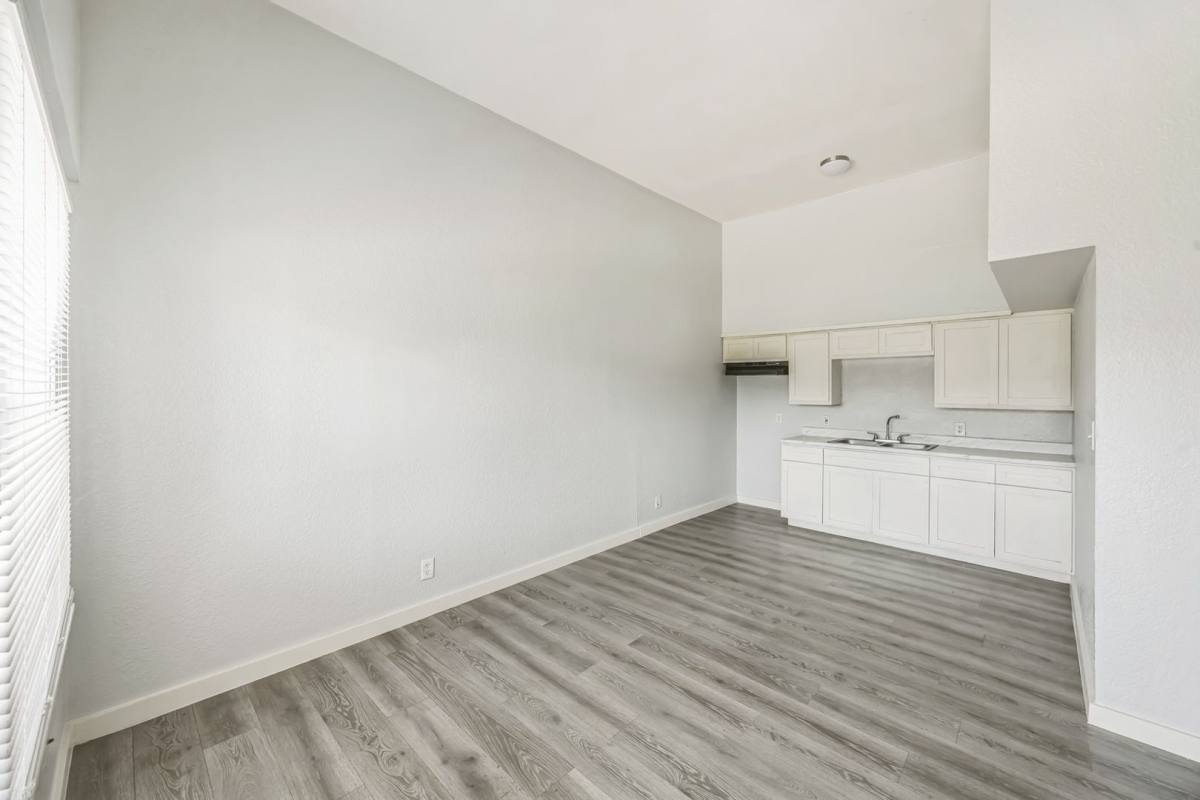 Apartment for rent at 1007 W Saint Charles St, Brownsville, TX 78520