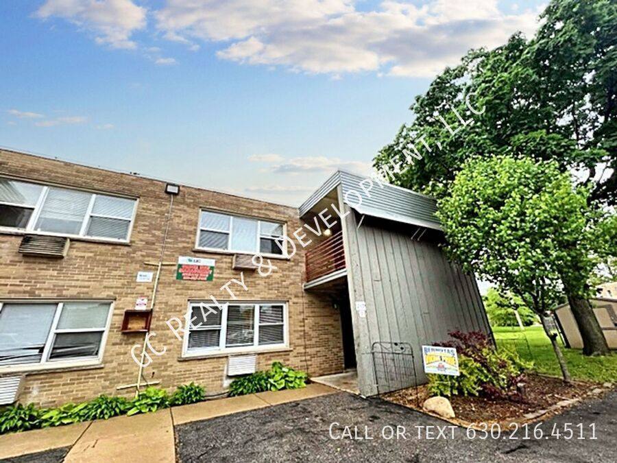 Apartment for rent at 245 Uteg St #5, Crystal Lake, IL 60014