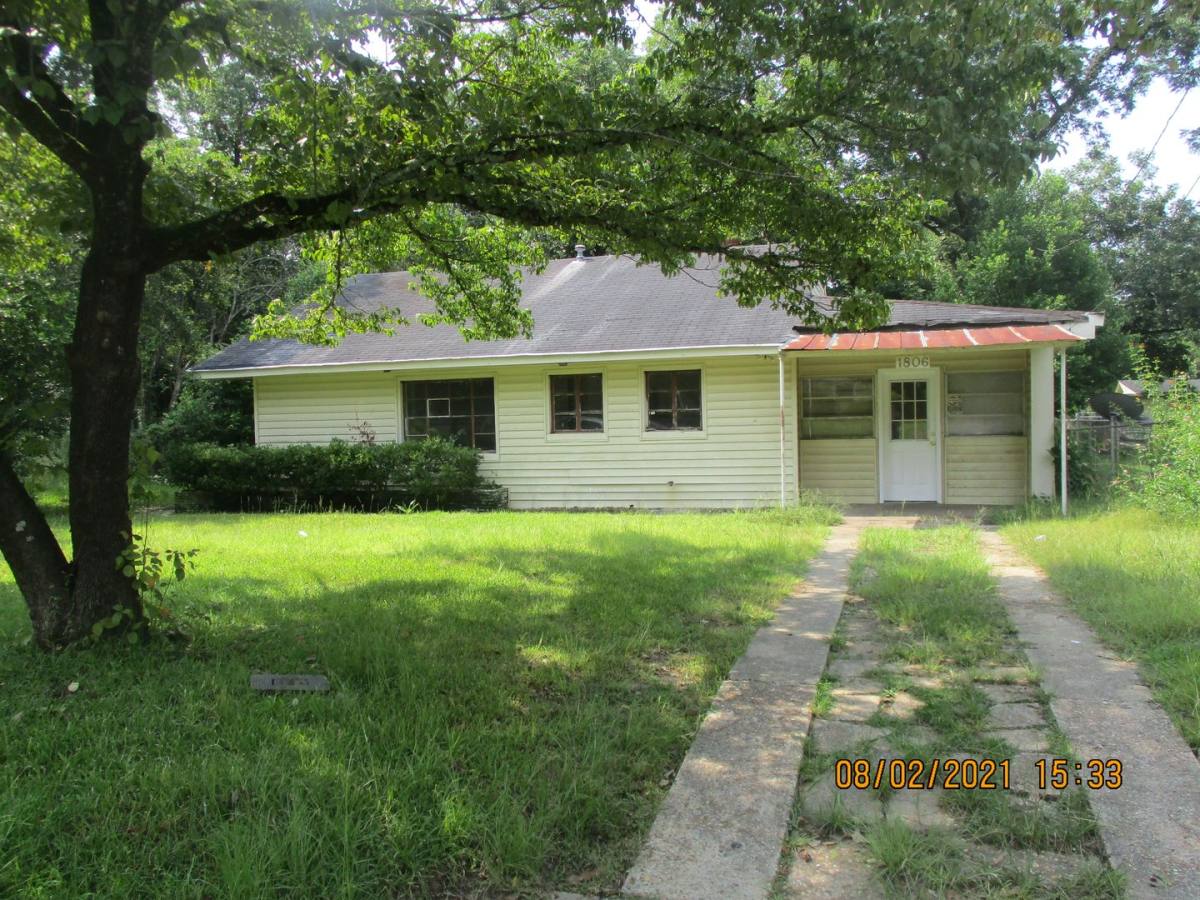 House for rent at 1806 Keystone Ave, Albany, GA 31705