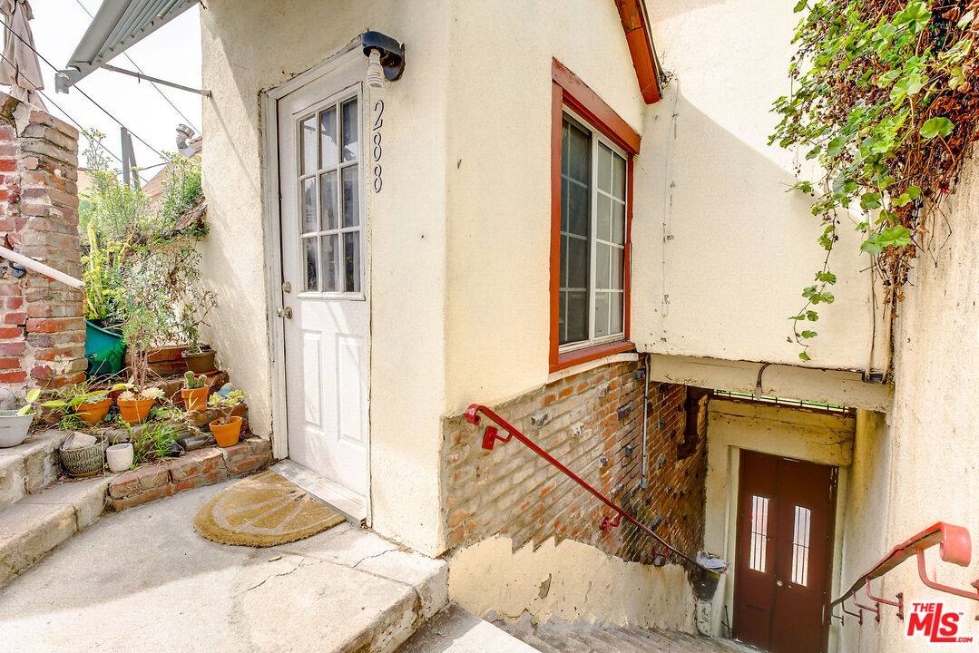 Apartment for rent at 288 1 2 S Coronado St #288, Los Angeles, CA 90057