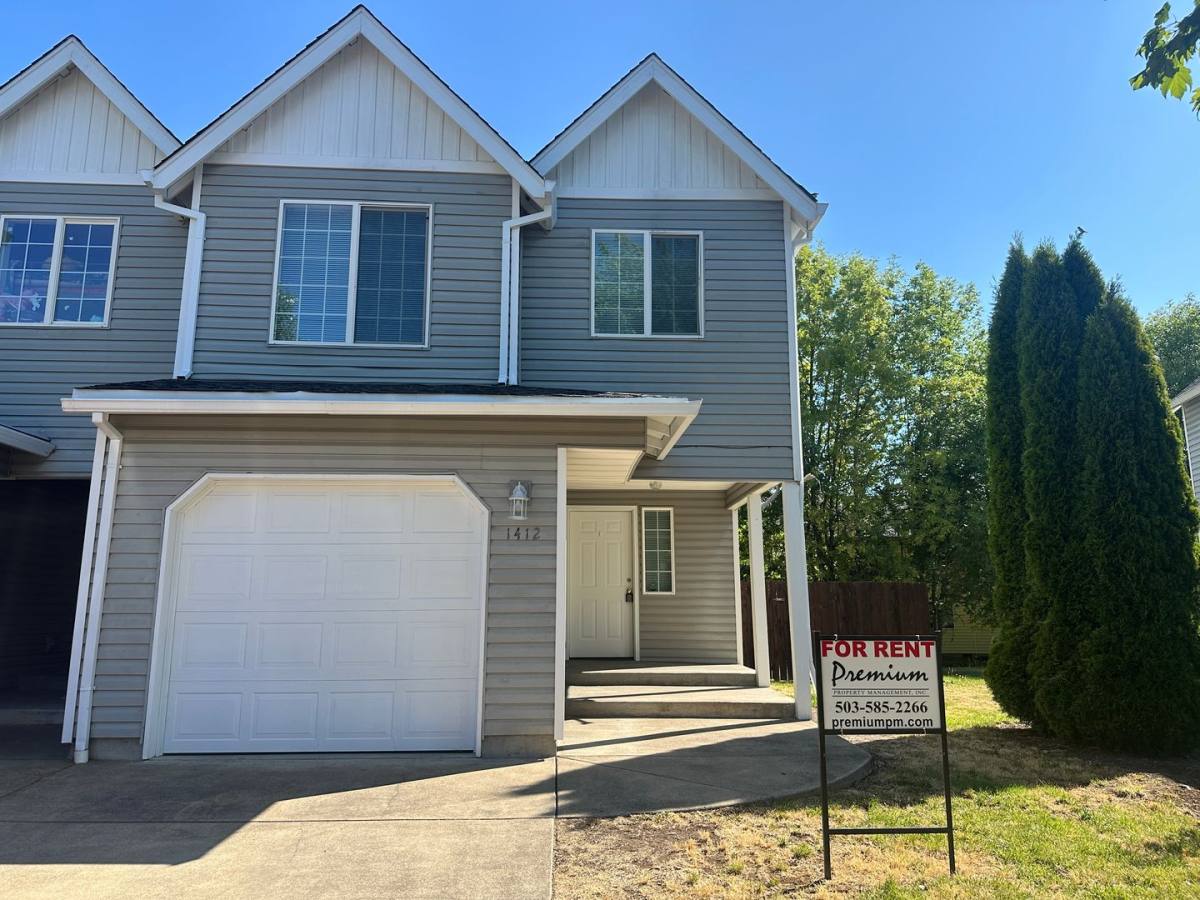Apartment for rent at 1412 & 1414 Falcon Loop, Independence, OR 97351