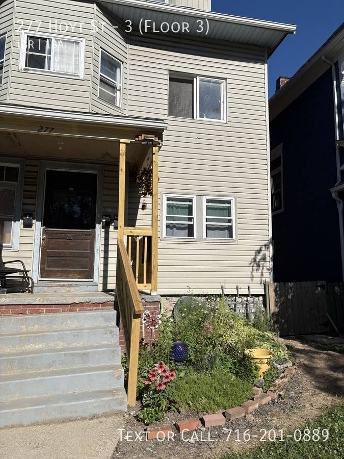 277 Hoyt St #3, Buffalo, NY 14213