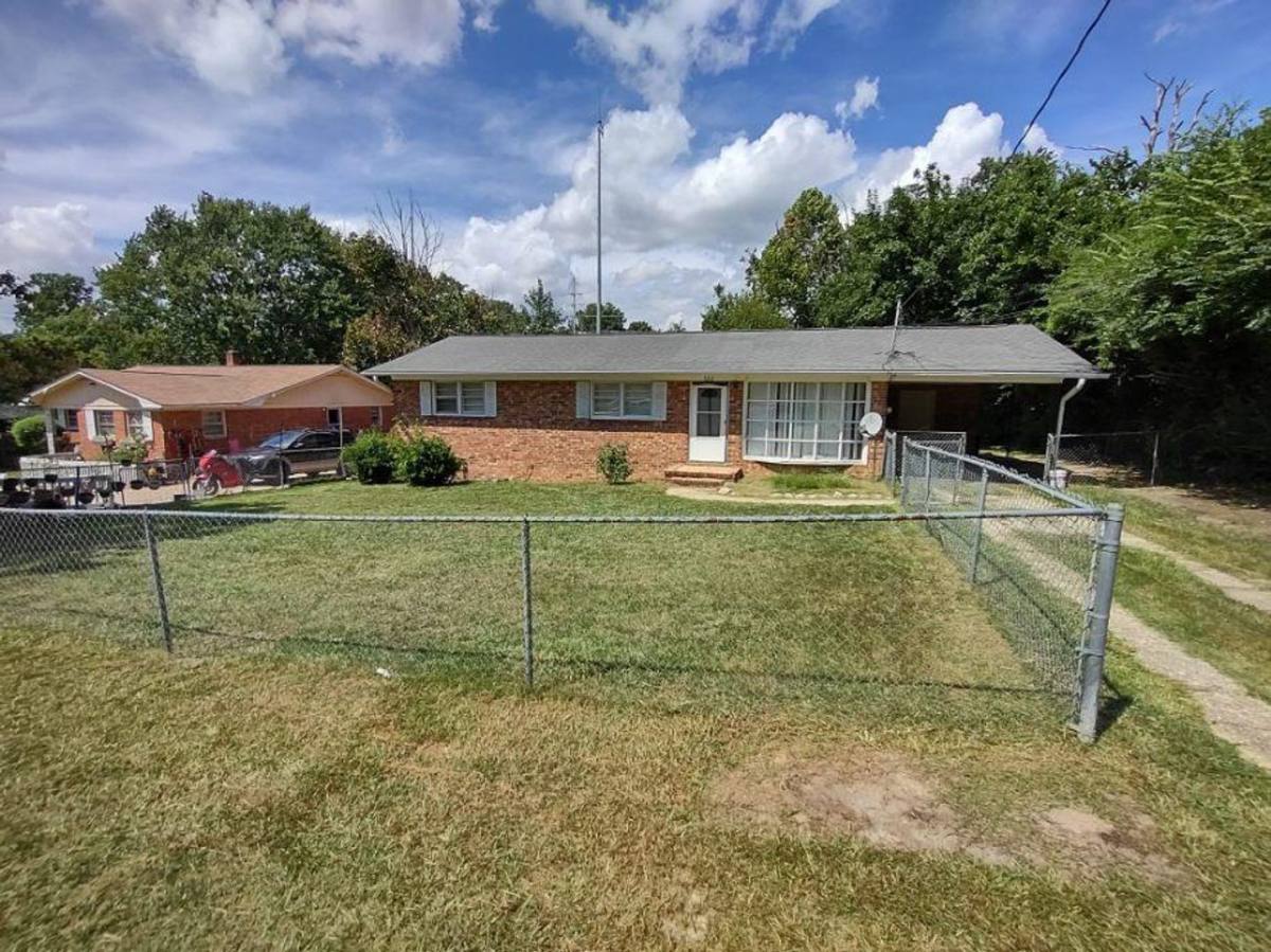 House for rent at 5312 N Sumac Circle, Fayetteville, NC 28304