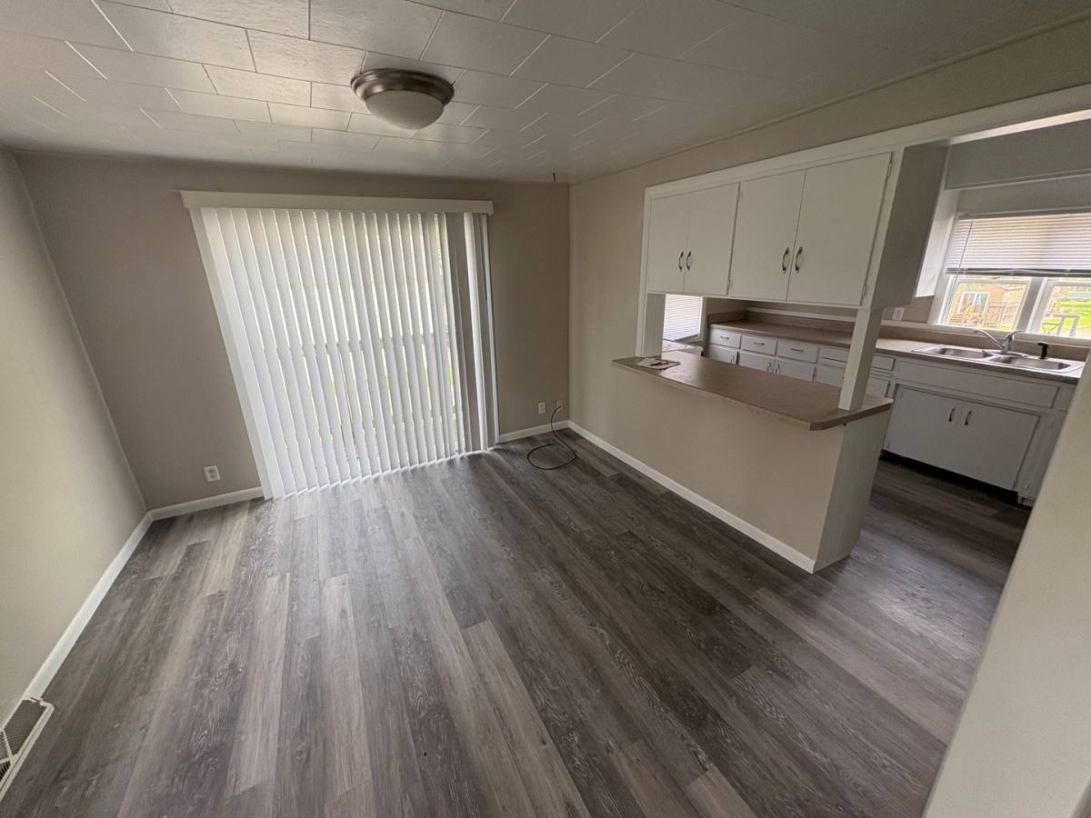 Apartment for rent at 920 W 2nd St, Cedar Falls, IA 50613