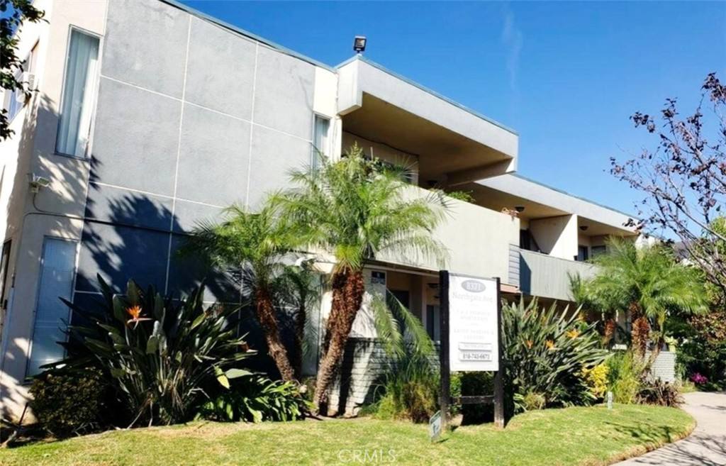 Apartment for rent at 8371 Northgate Ave #4-4, Canoga Park, CA 91304