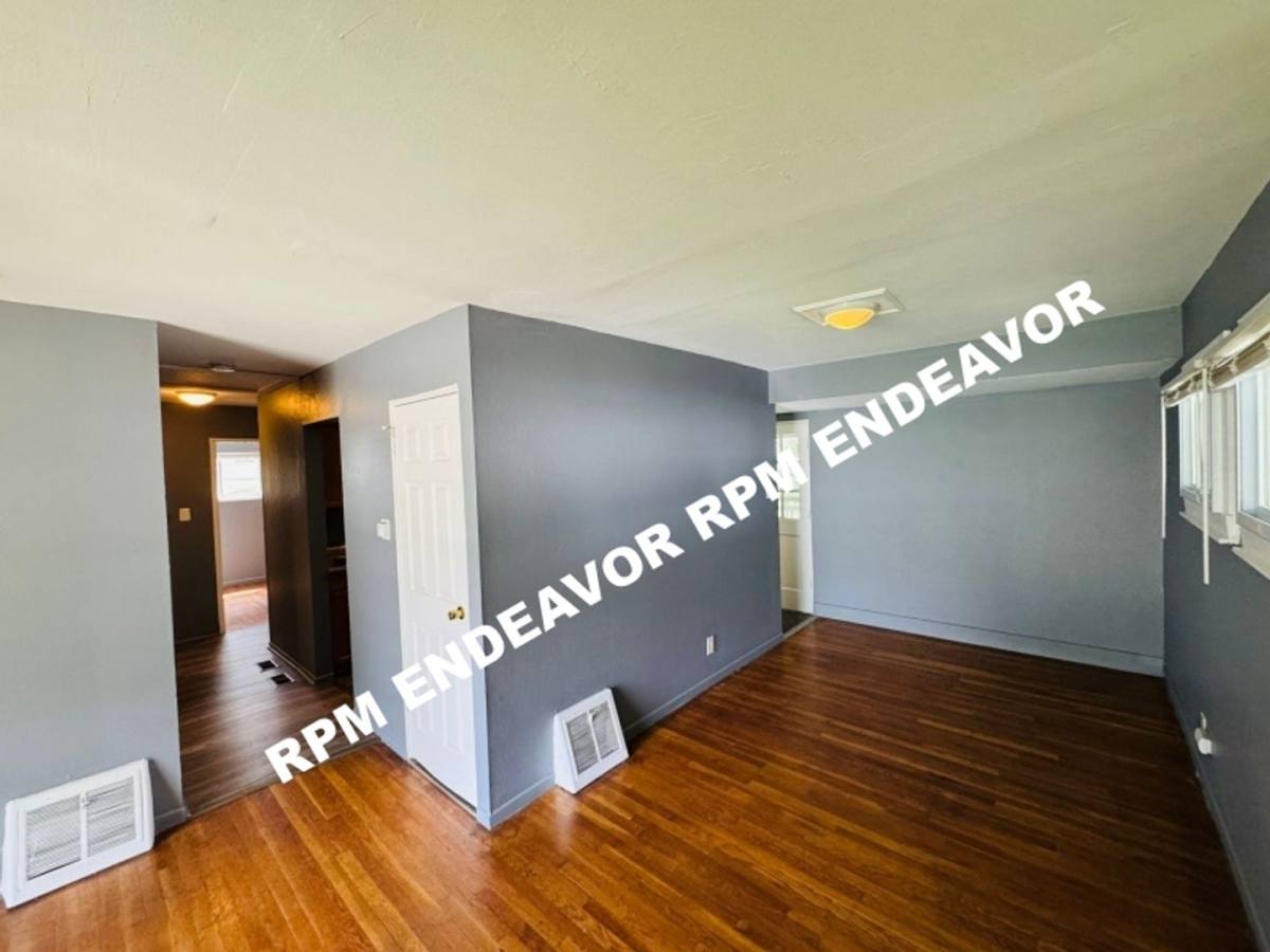House for rent at 200 Ben Nevis Rd, Saint Louis, MO 63137