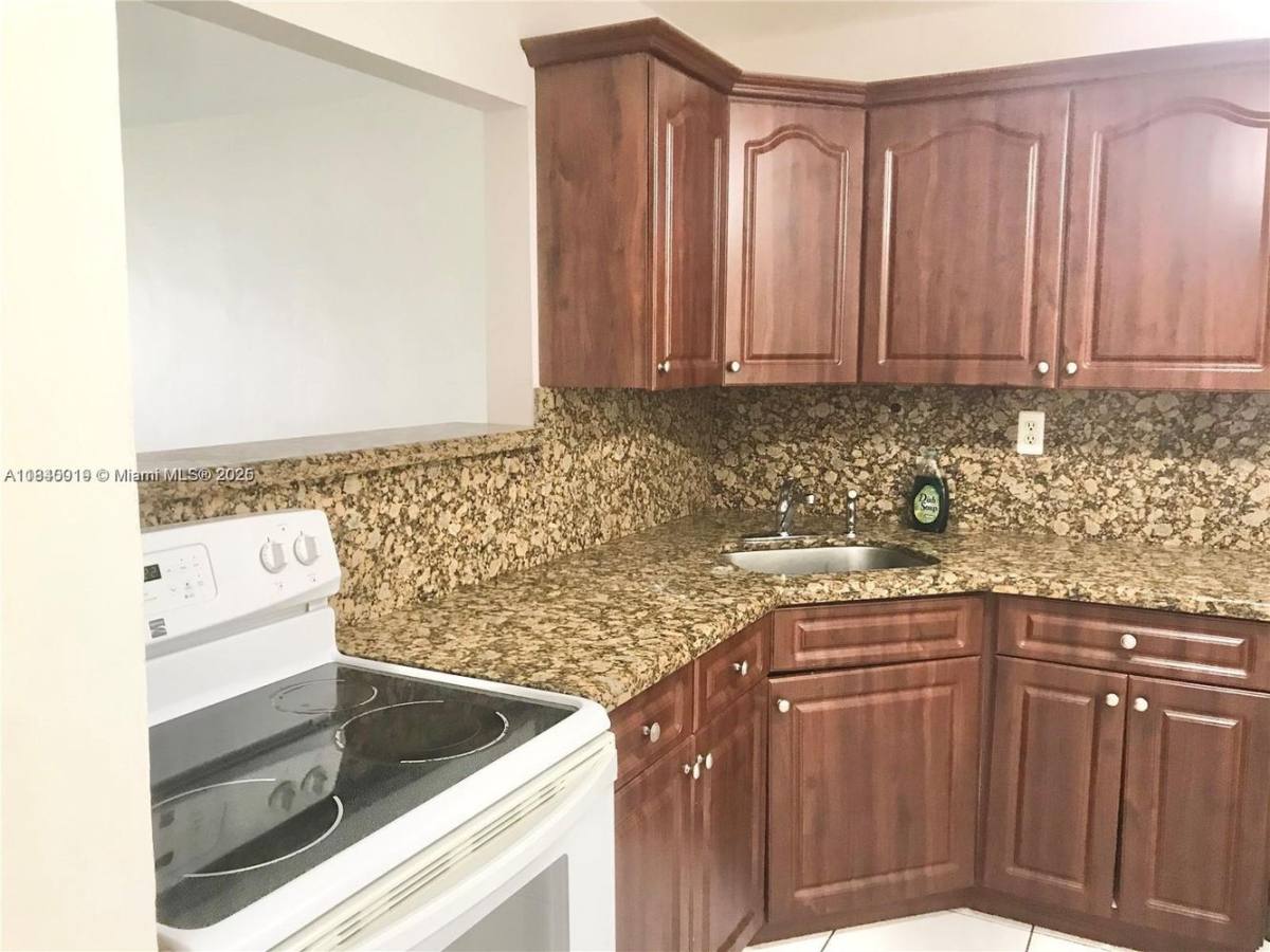 Apartment for rent at 1540 NE 191st St #102, Miami, FL 33179