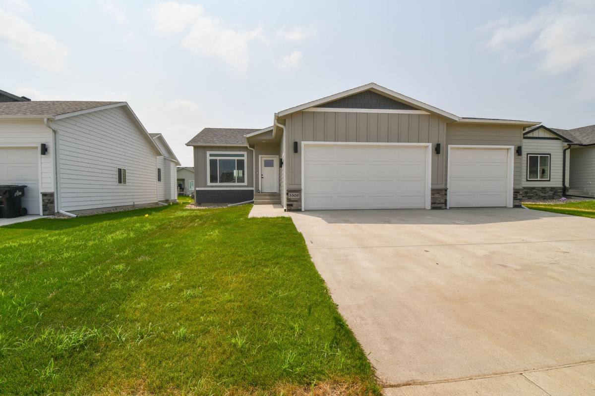 House for rent at 5509 S Dubuque Ave, Sioux Falls, SD 57108