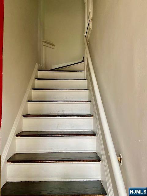 Apartment for rent at 159 Cedar St #159B, Bergenfield, NJ 07621