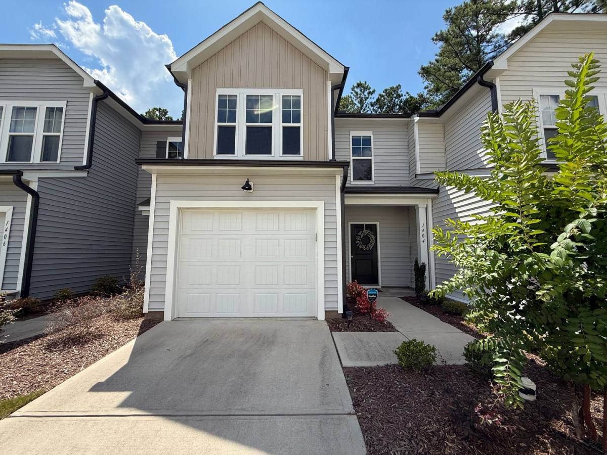 Townhouse for rent at 1404 Glacier Dr, Durham, NC 27713