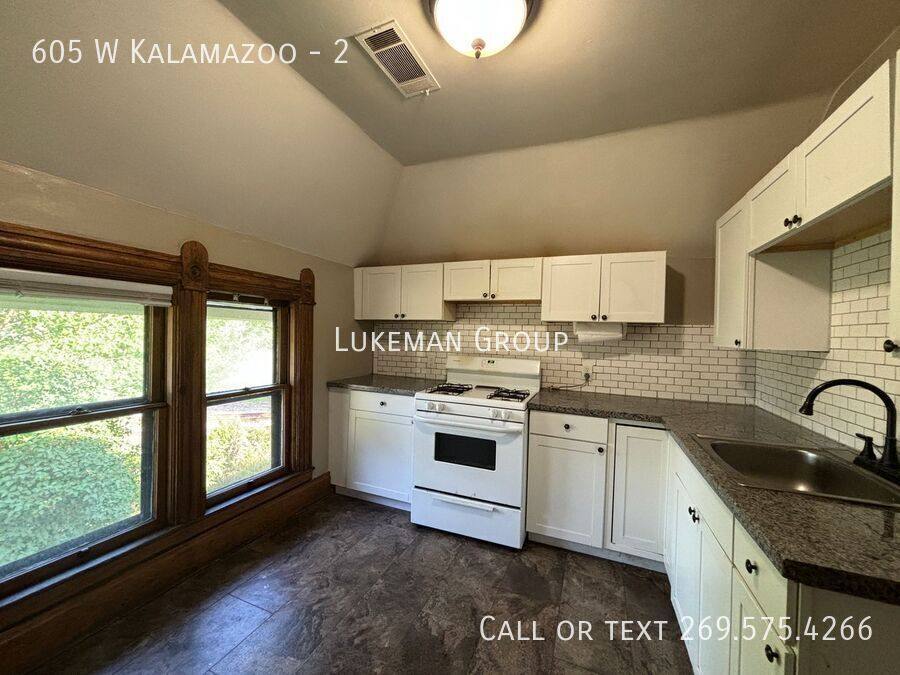 Apartment for rent at 605 W Kalamazoo #2, Kalamazoo, MI 49007