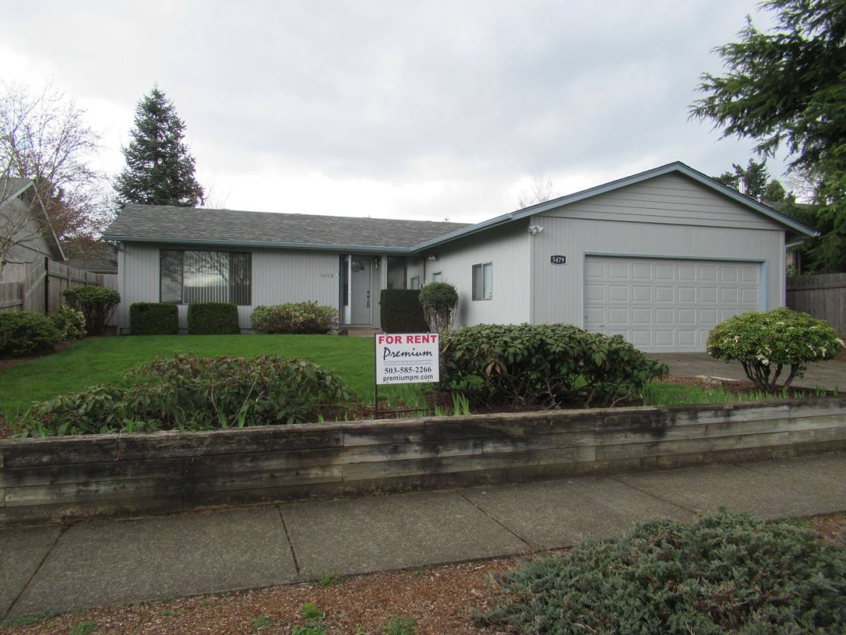 House for rent at 5479 Brookwood St S, Salem, OR 97306