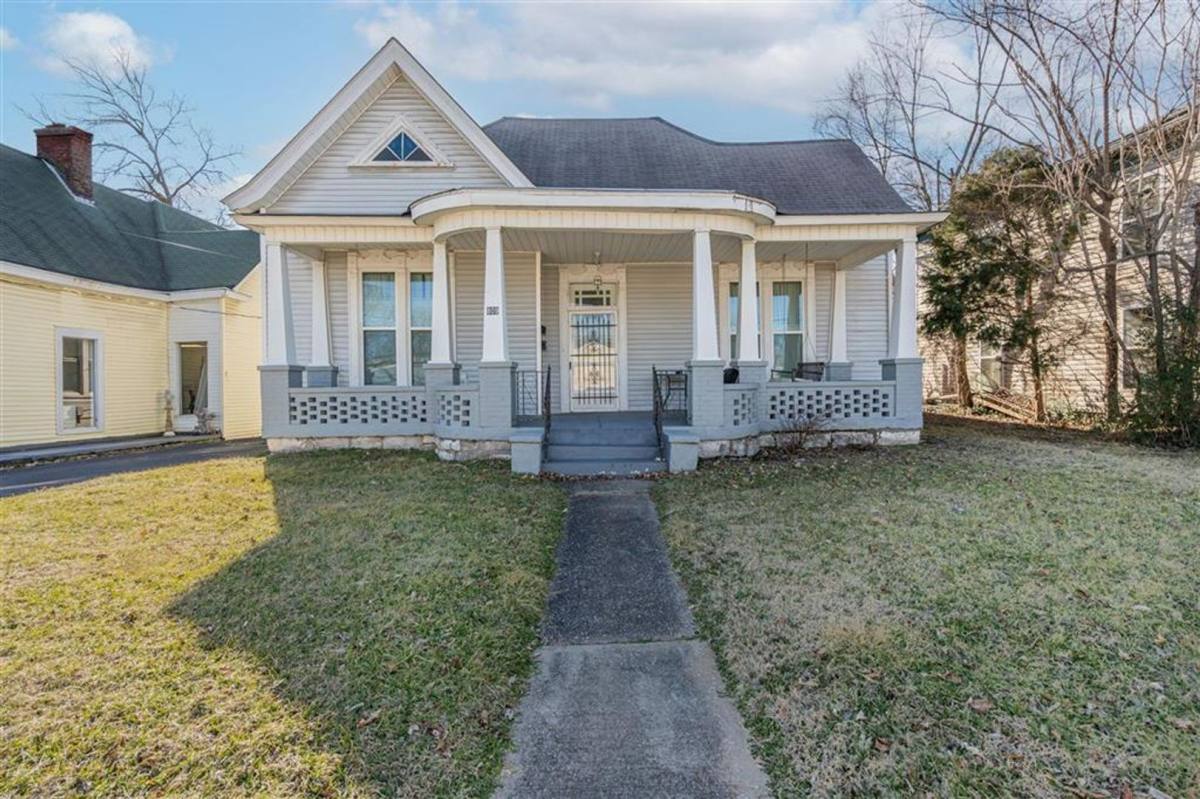 Apartment for rent at 809 Broadway Ave, Bowling Green, KY 42101